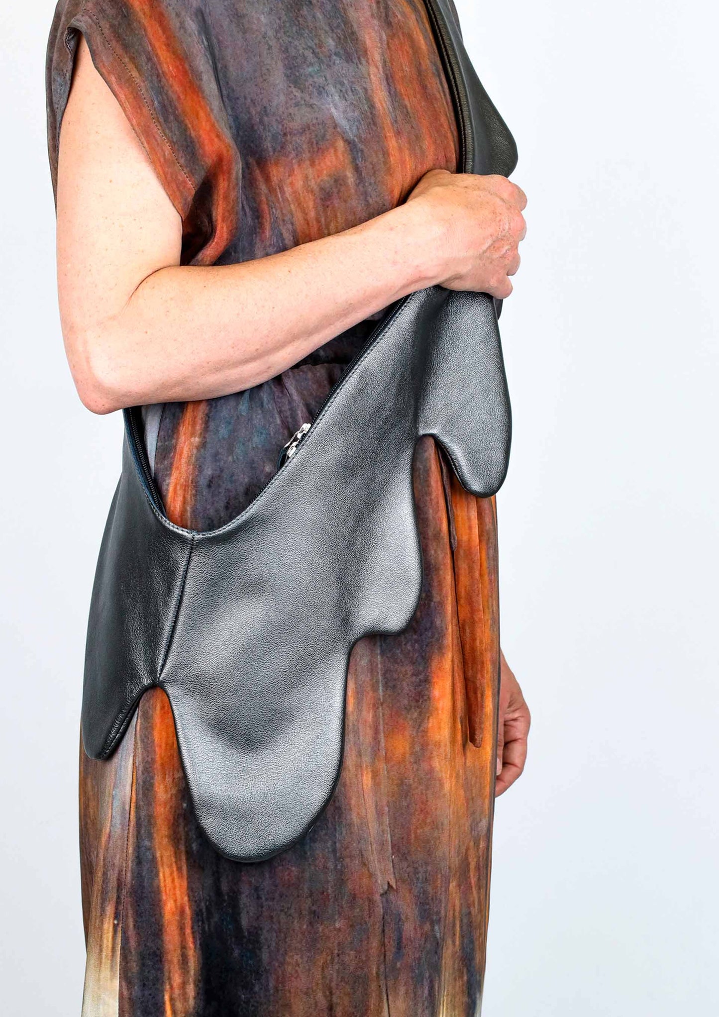 Bag Liquid L - Black